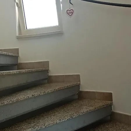 Maison Vittoria9 *